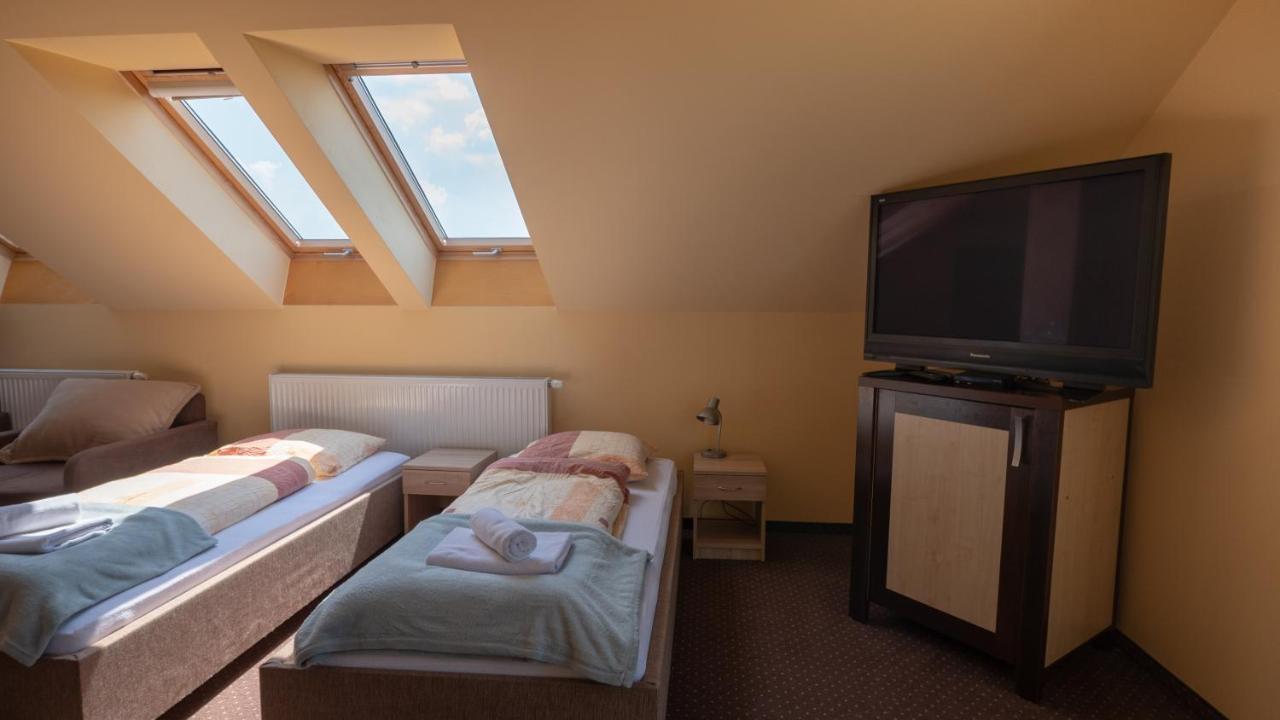 Osrodek Rekreacyjno - Wypoczynkowy Beskidek Hotel Gilowice  Luaran gambar